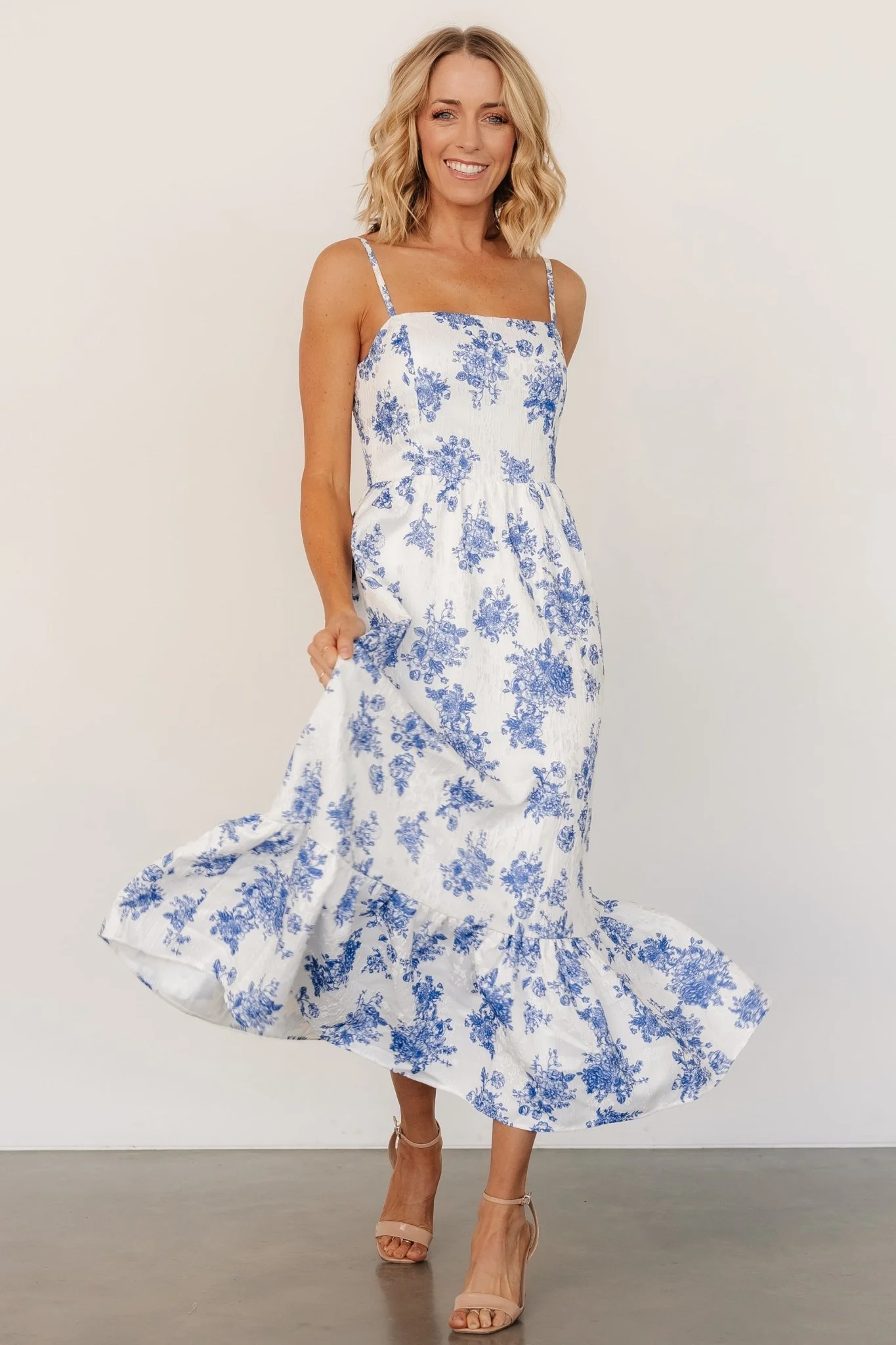 Cherie Jacquard Dress | Off White + Blue Floral - Meetpaco