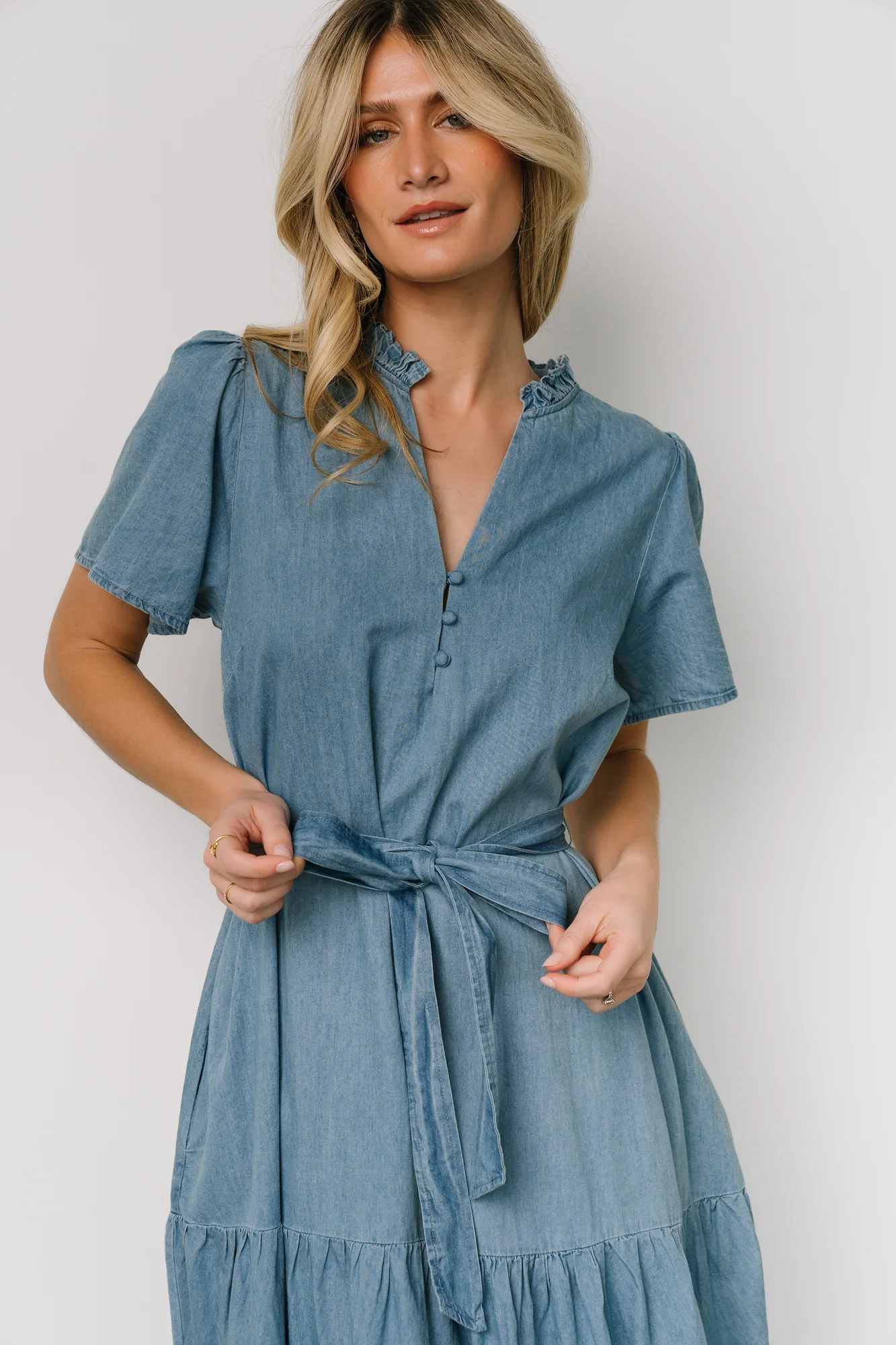 Lisa Midi Dress | Chambray - Meetpaco