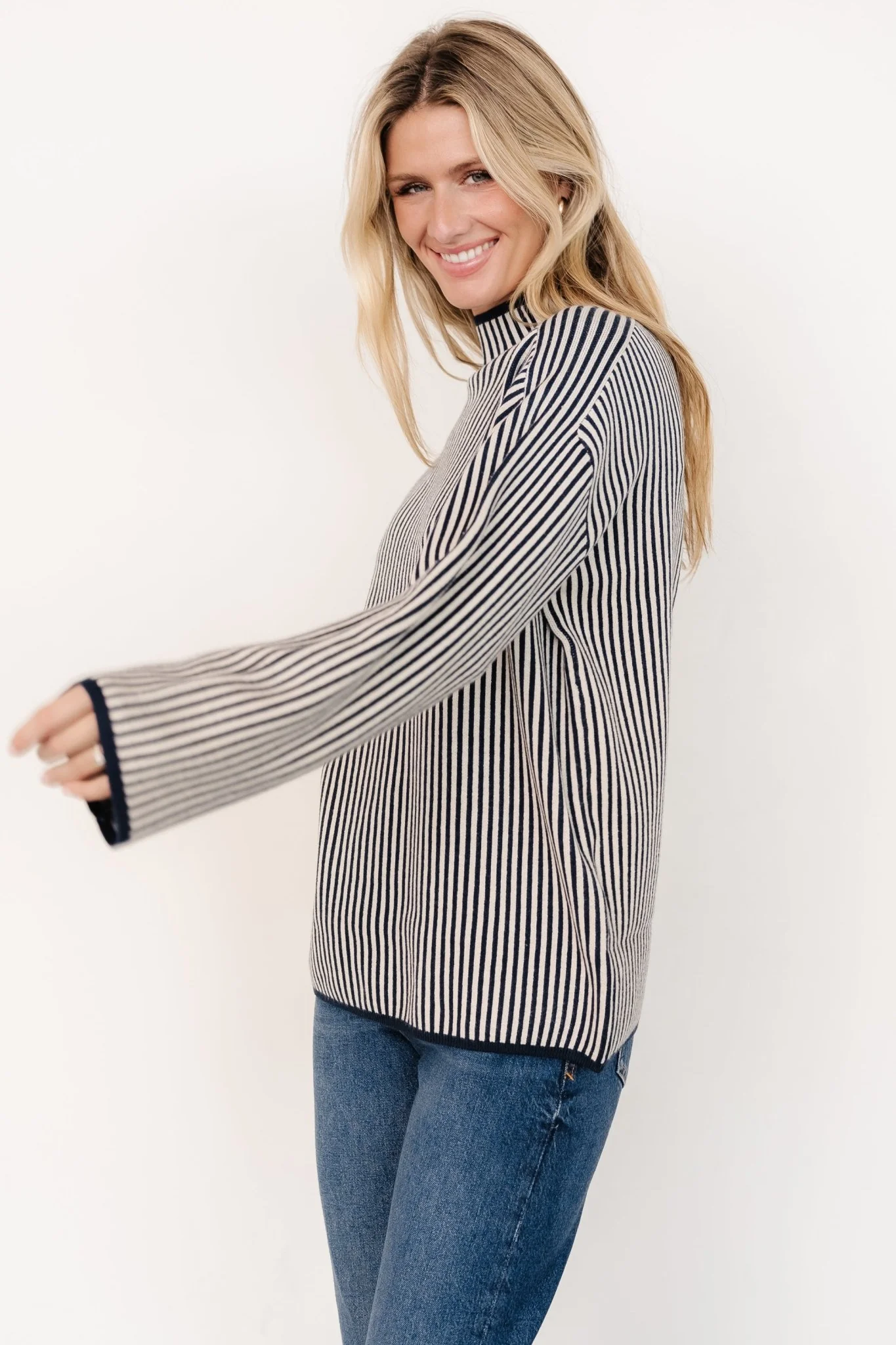 Kat Mock Neck Sweater | Navy Stripe - Meetpaco
