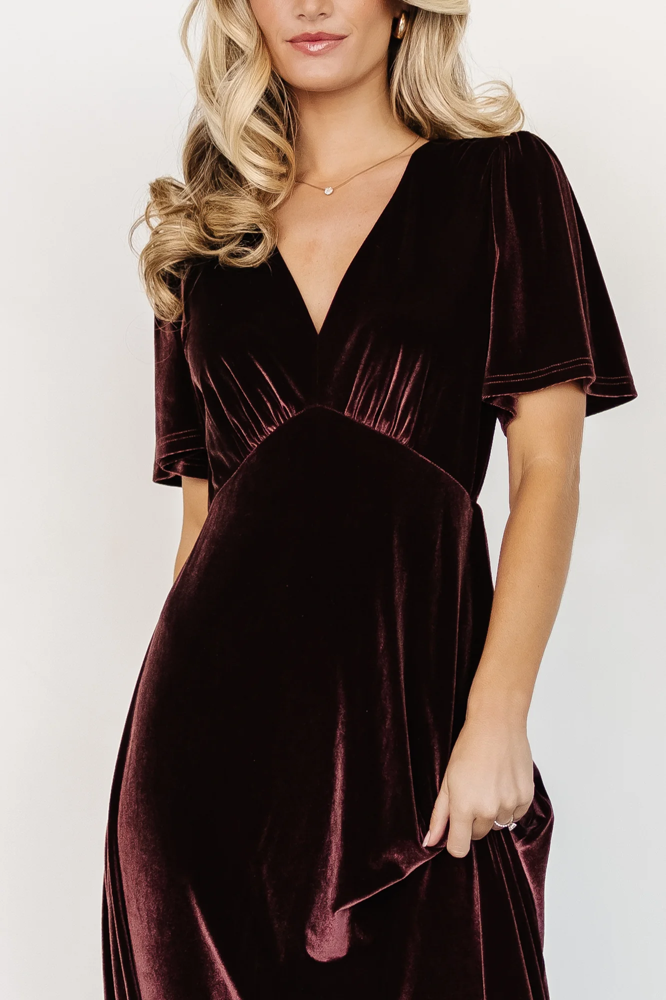 Vivian Velvet Maxi Dress | Clove - Meetpaco