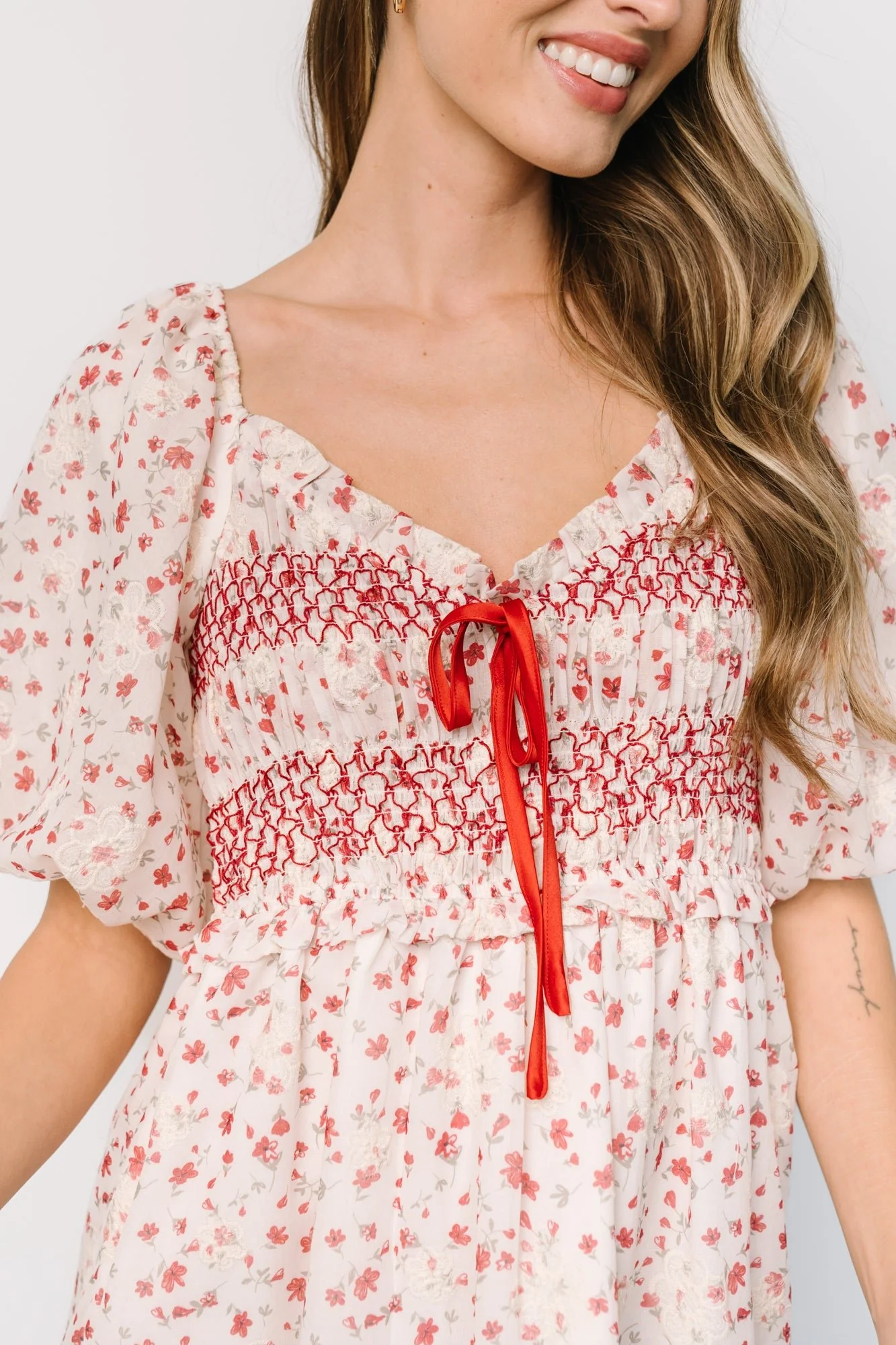 Hollie Smocked Dress | Cream + Red Floral - Meetpaco