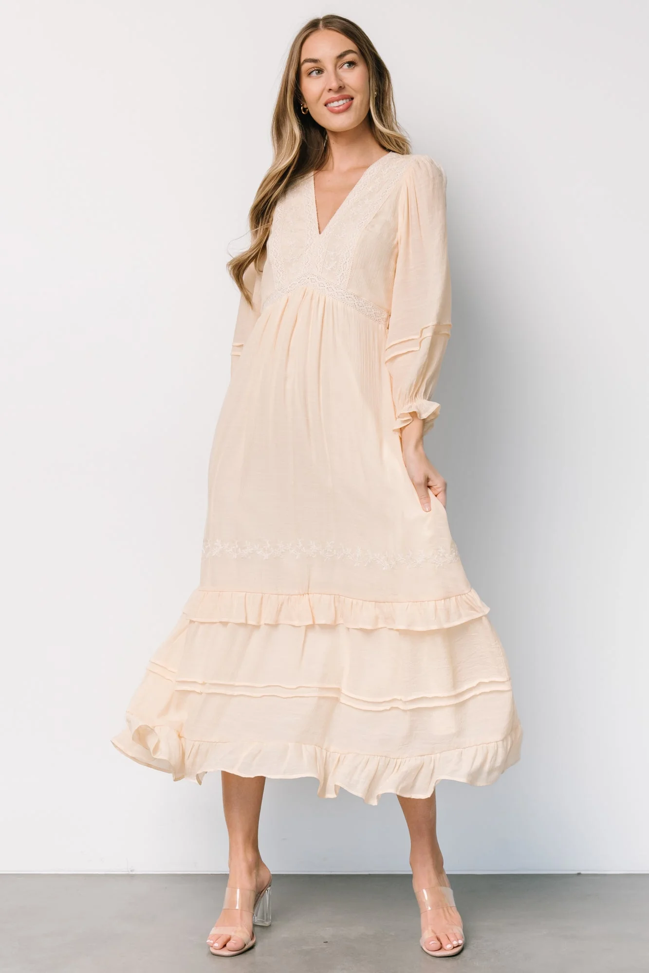 Amberlee Embroidered Dress | Cream - Meetpaco