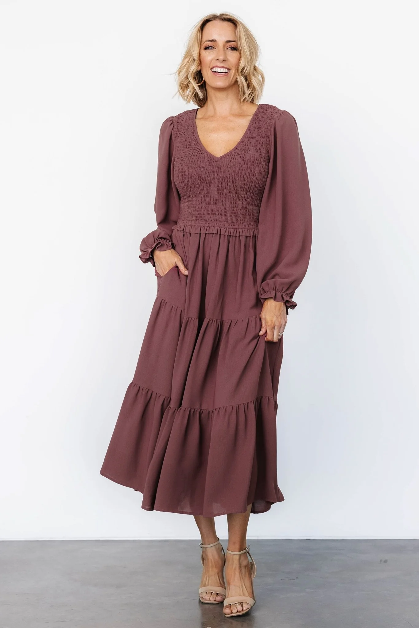 Endsley Smocked Midi Dress | Mauve - Meetpaco