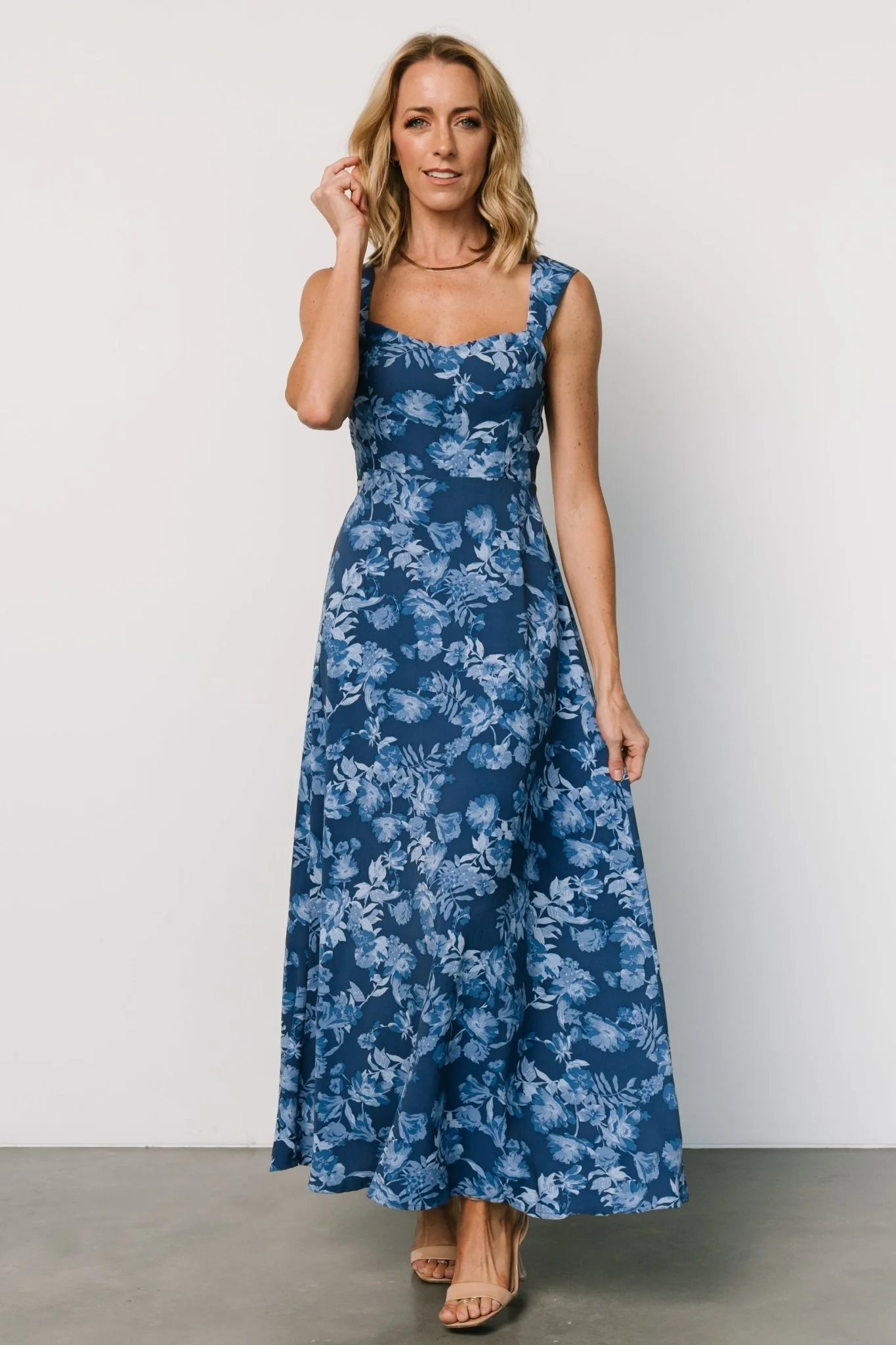 Mandy Maxi Dress | Blue Floral - Meetpaco