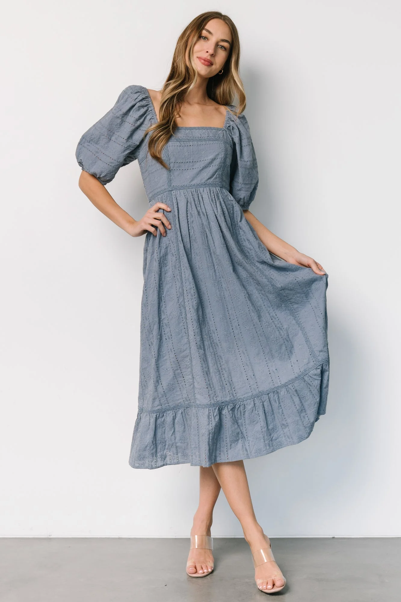 Delaney Eyelet Dress | Dusty Blue - Meetpaco