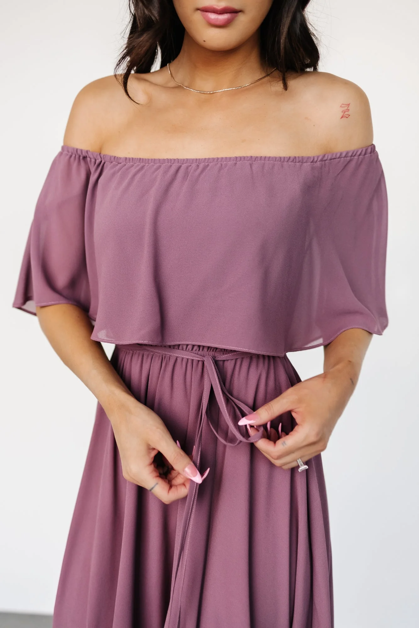 Victoria Off Shoulder Maxi Dress | Vintage Plum - Meetpaco